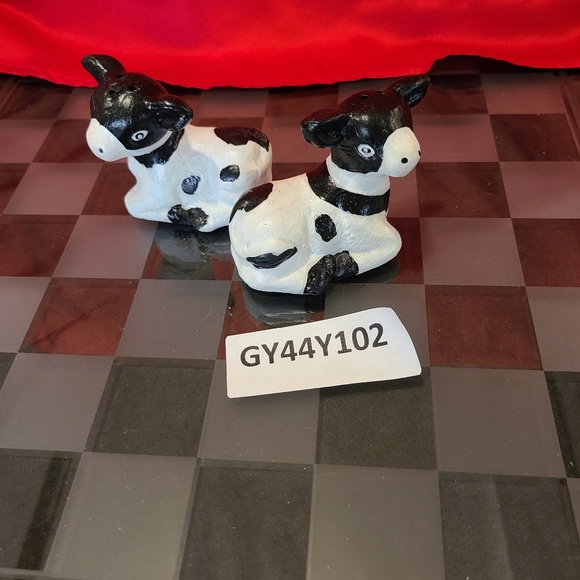 Salt & Pepper Shakers for sale Cow collectible - Picture 9 of 10